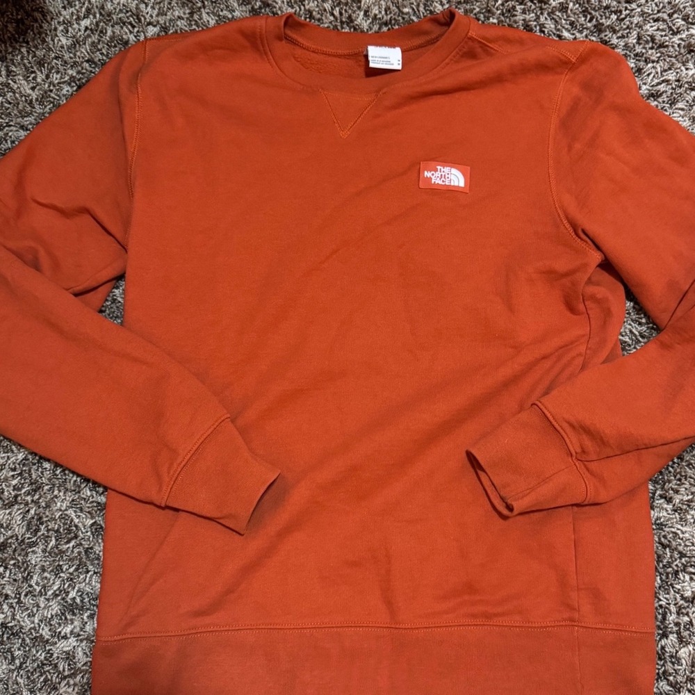 The North Face Mens Heritage Patch Crew Sweatshirt Rust Orange A7WXH Size M